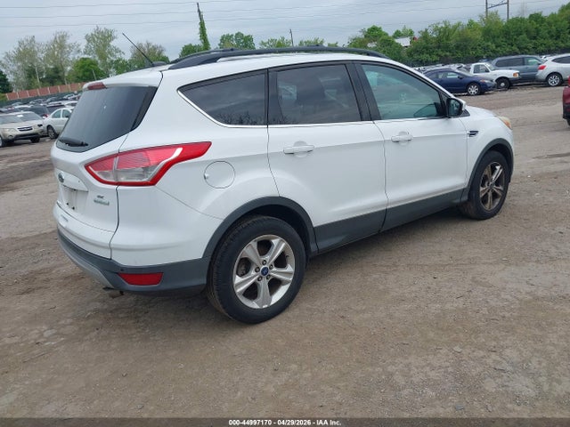 1FMCU0GX1EUB85739 Ford ESCAPE SE