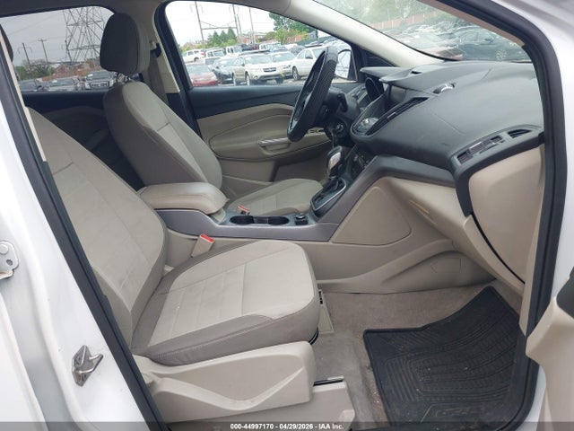 1FMCU0GX1EUB85739 Ford ESCAPE SE