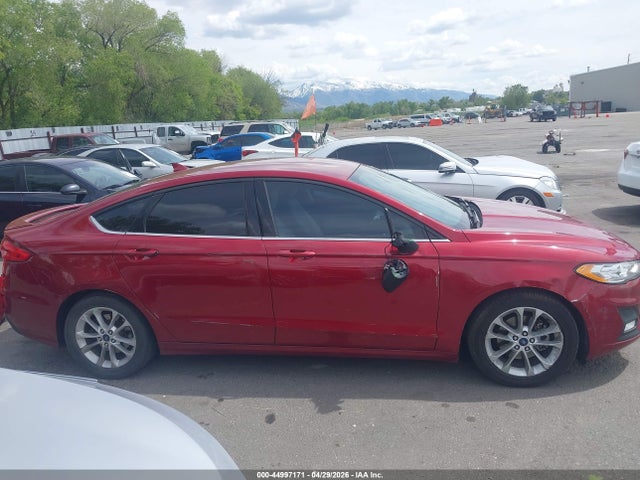 3FA6P0HDXKR133824 Ford FUSION SE