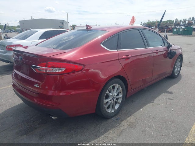 3FA6P0HDXKR133824 Ford FUSION SE