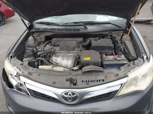 2013 Toyota Camry Le მანქანა იყიდება აუქციონზე, vin: 4T4BF1FK2DR312827, აუქციონის ნომერი: 44997205
