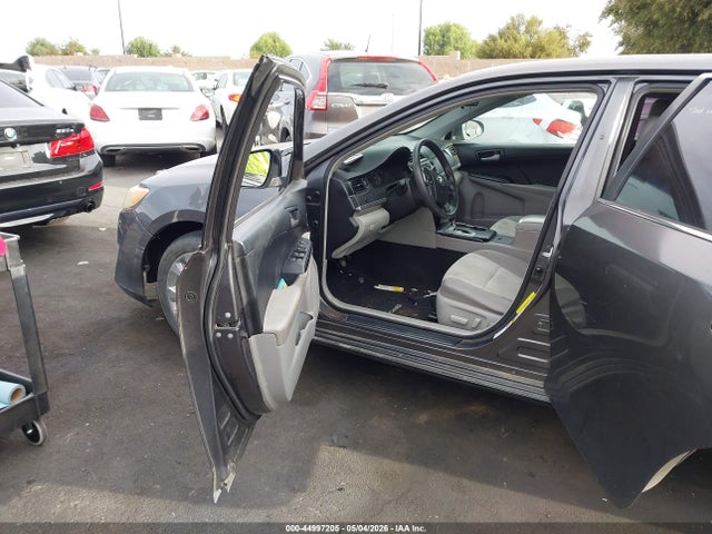 2013 Toyota Camry Le მანქანა იყიდება აუქციონზე, vin: 4T4BF1FK2DR312827, აუქციონის ნომერი: 44997205