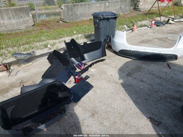 2021 Tesla Model Y Long Range Dual Motor All-wheel Drive მანქანა იყიდება აუქციონზე, vin: 5YJYGDEE8MF301262, აუქციონის ნომერი: 44997264