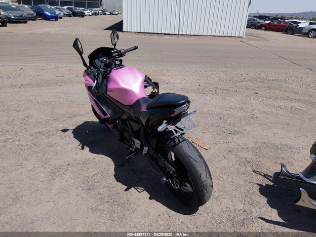 2025 Kawasaki Ex650 P მანქანა იყიდება აუქციონზე, vin: ML5EXEP18SDAF8083, აუქციონის ნომერი: 44997311