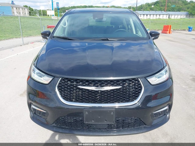 2023 Chrysler Pacifica Hybrid Touring L მანქანა იყიდება აუქციონზე, vin: 2C4RC1L75PR584201, აუქციონის ნომერი: 44997314