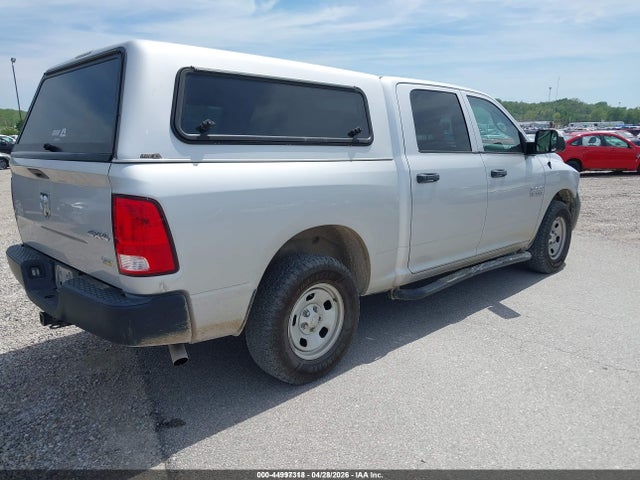 1C6RR7KG5HS599081 RAM 1500 Tradesman 4x4 5&#039;7 Box