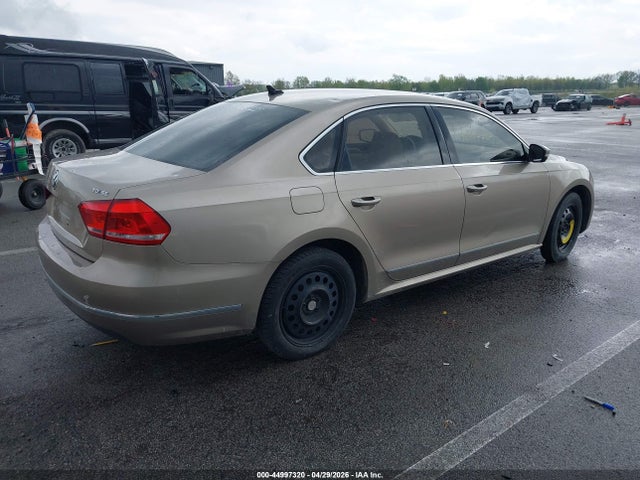 2015 Volkswagen Passat 2.0l Tdi Se მანქანა იყიდება აუქციონზე, vin: 1VWBV7A35FC039313, აუქციონის ნომერი: 44997320