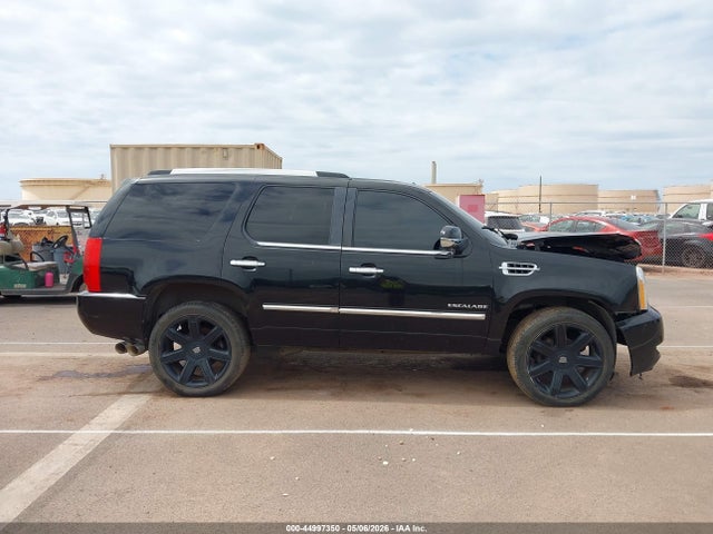 44997350 :رقم المزاد ، 1GYS3AEF6BR134801 vin ، 2011 Cadillac Escalade Standard مزاد بيع