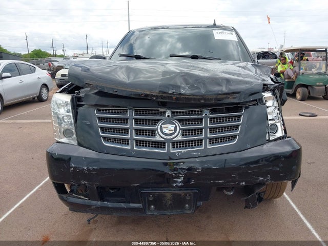 44997350 :رقم المزاد ، 1GYS3AEF6BR134801 vin ، 2011 Cadillac Escalade Standard مزاد بيع