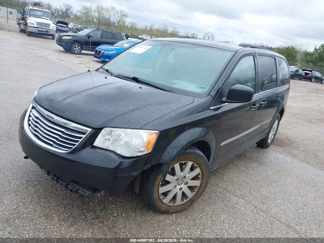 44997382 :رقم المزاد ، 2C4RC1BG8FR522050 vin ، 2015 Chrysler Town & Country Touring مزاد بيع