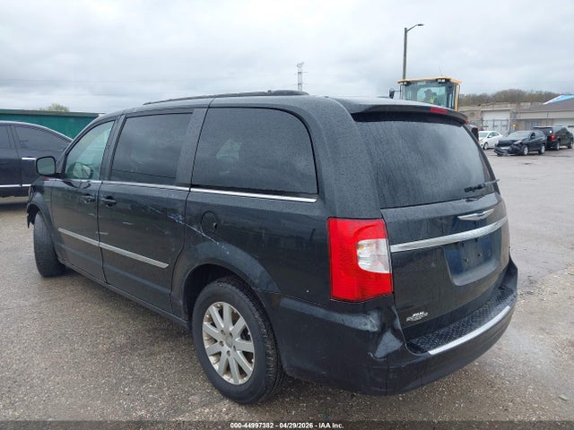 44997382 :رقم المزاد ، 2C4RC1BG8FR522050 vin ، 2015 Chrysler Town & Country Touring مزاد بيع