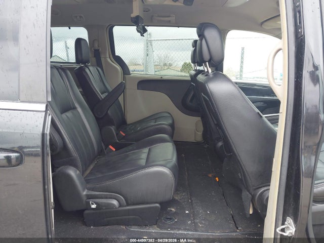 44997382 :رقم المزاد ، 2C4RC1BG8FR522050 vin ، 2015 Chrysler Town & Country Touring مزاد بيع