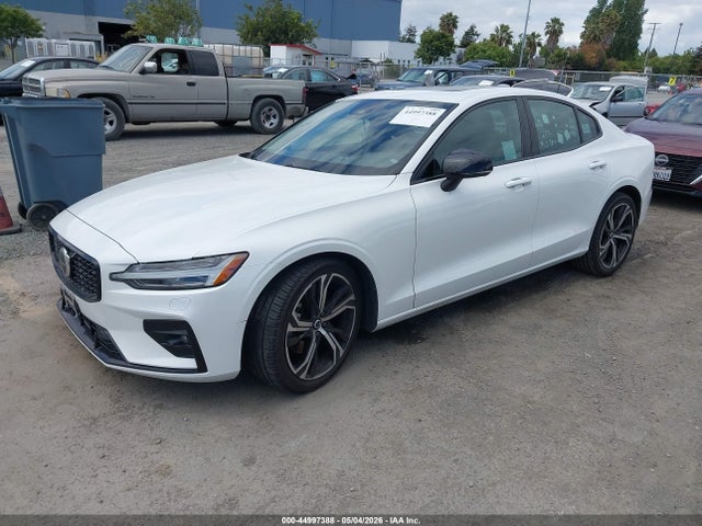 Aukcja sprzedaży 2024 Volvo S60 B5 Core Dark Theme, vin: 7JRL12FK1RG324174, numer aukcji: 44997388