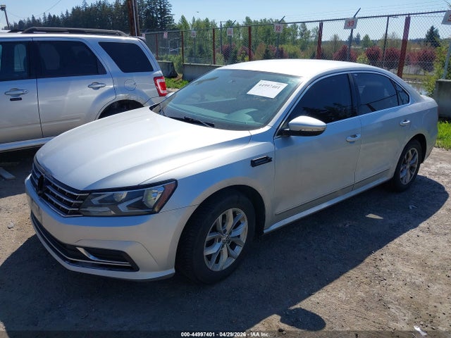 44997401 :رقم المزاد ، 1VWAT7A35HC077886 vin ، 2017 Volkswagen Passat 1.8t S مزاد بيع