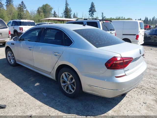 44997401 :رقم المزاد ، 1VWAT7A35HC077886 vin ، 2017 Volkswagen Passat 1.8t S مزاد بيع