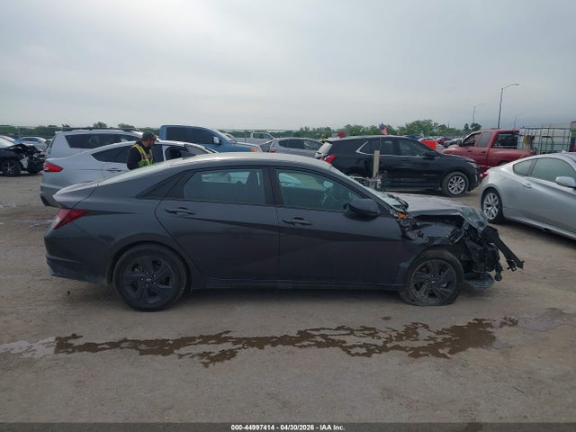 44997414 :رقم المزاد ، 5NPLM4AG5NH068325 vin ، 2022 Hyundai Elantra Sel مزاد بيع