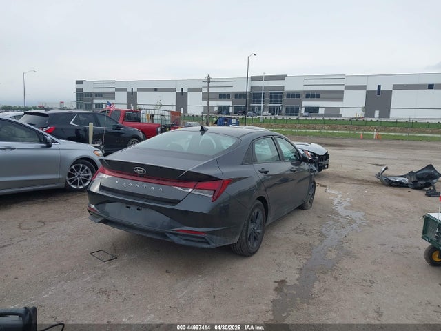 44997414 :رقم المزاد ، 5NPLM4AG5NH068325 vin ، 2022 Hyundai Elantra Sel مزاد بيع