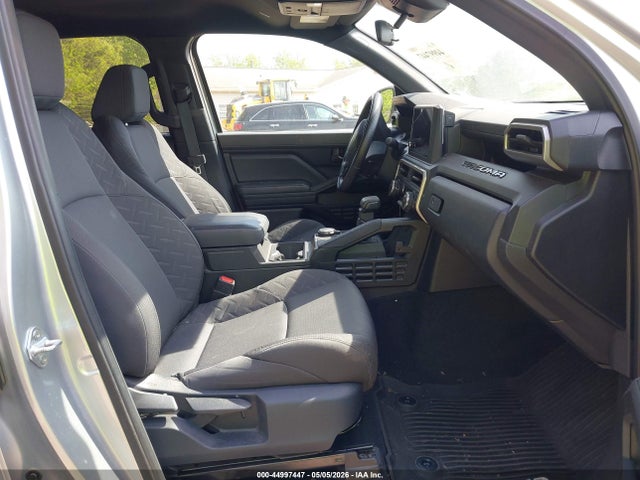 Продаж на аукціоні авто 2024 Toyota Tacoma Sr, vin: 3TYLD5KN3RT007840, номер лоту: 44997447