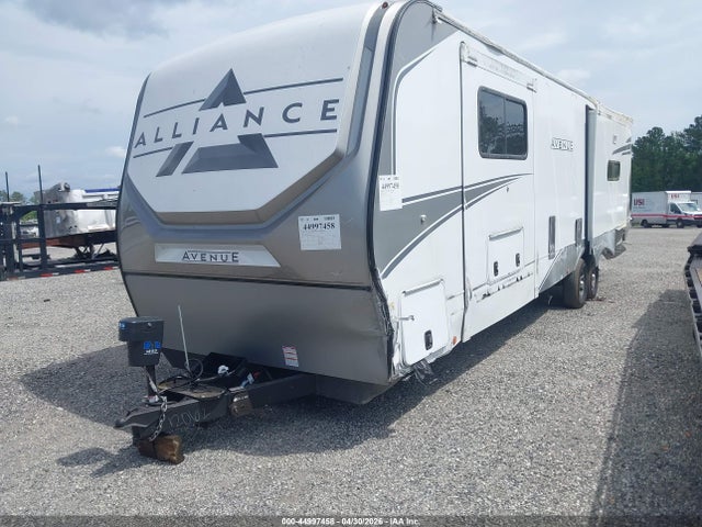 Alliance Avenue 2026 7M5TA3727TA012062 Image 2