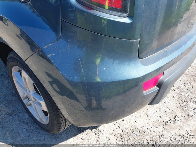 44997483 :رقم المزاد ، KNDJT2A2XB7223678 vin ، 2011 Kia Soul + مزاد بيع