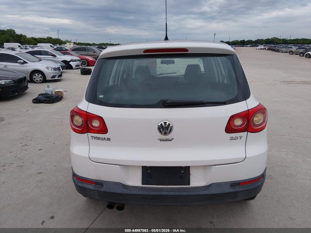 44997563 :رقم المزاد ، WVGAV7AX6BW526137 vin ، 2011 Volkswagen Tiguan S مزاد بيع