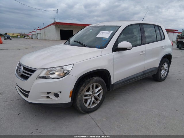 44997563 :رقم المزاد ، WVGAV7AX6BW526137 vin ، 2011 Volkswagen Tiguan S مزاد بيع