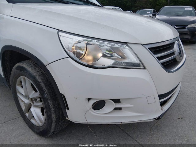 44997563 :رقم المزاد ، WVGAV7AX6BW526137 vin ، 2011 Volkswagen Tiguan S مزاد بيع