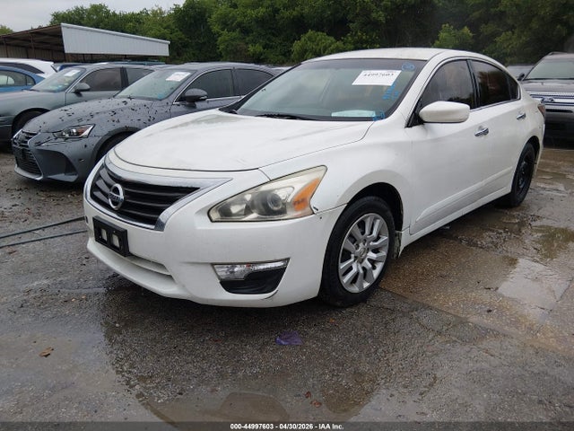 2014 Nissan Altima 2.5 S მანქანა იყიდება აუქციონზე, vin: 1N4AL3AP1EN347698, აუქციონის ნომერი: 44997603