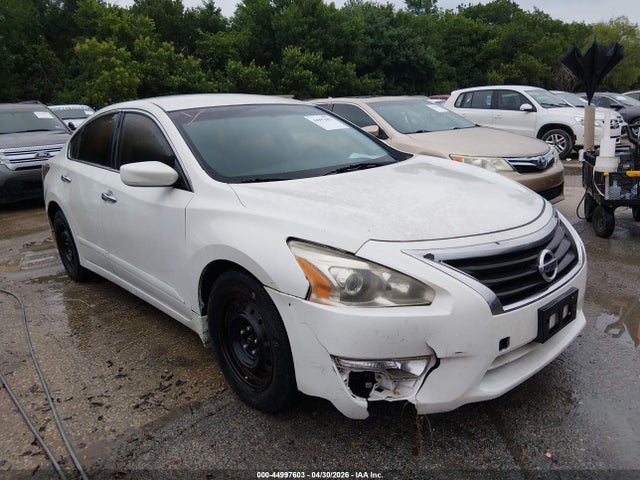 2014 Nissan Altima 2.5 S მანქანა იყიდება აუქციონზე, vin: 1N4AL3AP1EN347698, აუქციონის ნომერი: 44997603