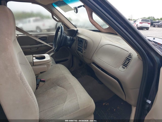 44997702 :رقم المزاد ، 1FTZX1727YNB60679 vin ، 2000 Ford F-150 Work Series/xl/xlt مزاد بيع