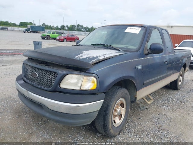 44997702 :رقم المزاد ، 1FTZX1727YNB60679 vin ، 2000 Ford F-150 Work Series/xl/xlt مزاد بيع