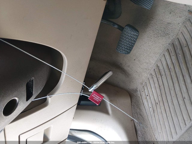 44997710 :رقم المزاد ، 1G4GE5ED6BF342878 vin ، 2011 Buick Lacrosse Cxs مزاد بيع