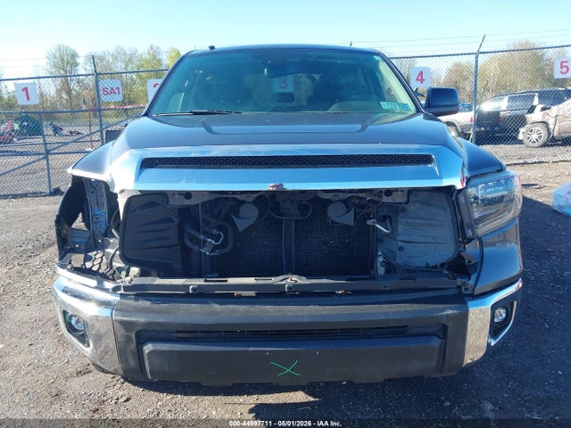 Продаж на аукціоні авто 2018 Toyota Tundra Sr5 5.7l V8, vin: 5TFDY5F19JX685079, номер лоту: 44997711
