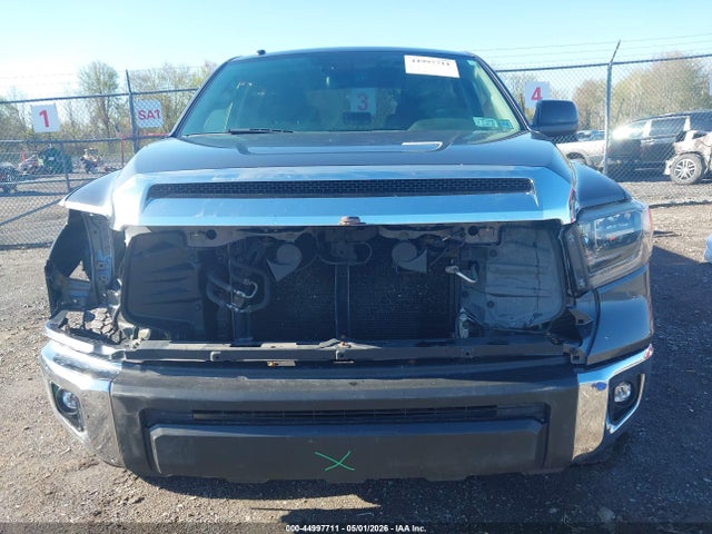 Продаж на аукціоні авто 2018 Toyota Tundra Sr5 5.7l V8, vin: 5TFDY5F19JX685079, номер лоту: 44997711