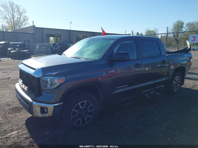 Продаж на аукціоні авто 2018 Toyota Tundra Sr5 5.7l V8, vin: 5TFDY5F19JX685079, номер лоту: 44997711