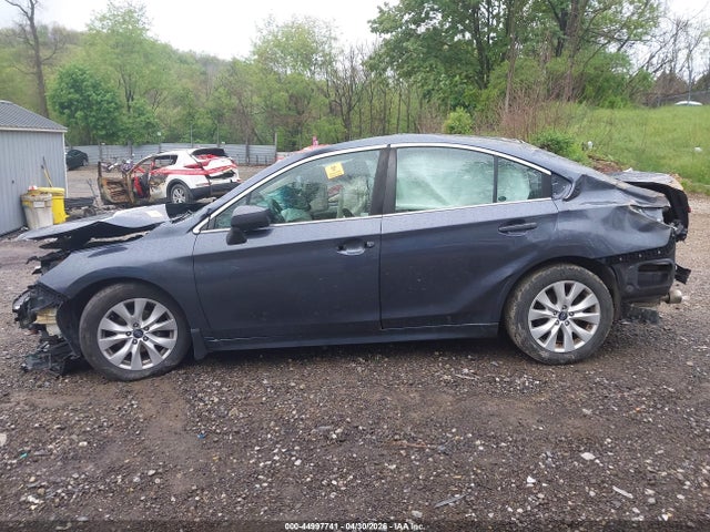2017 Subaru Legacy 2.5i Premium მანქანა იყიდება აუქციონზე, vin: 4S3BNAC61H3058032, აუქციონის ნომერი: 44997741