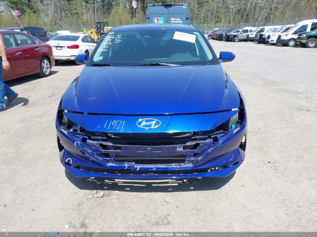 KMHLM4AG2PU417123 Hyundai ELANTRA SEL