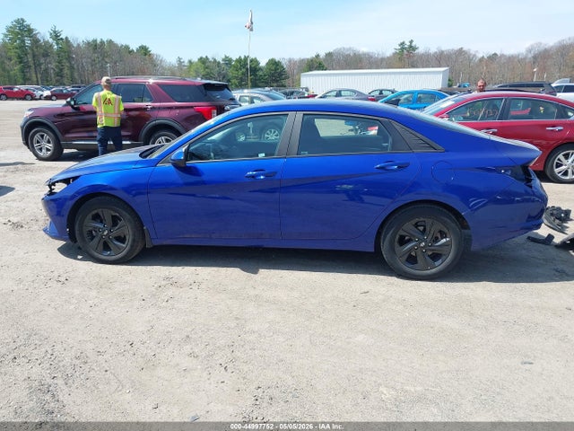KMHLM4AG2PU417123 Hyundai ELANTRA SEL
