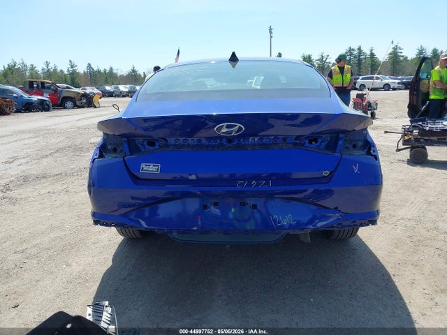 KMHLM4AG2PU417123 Hyundai ELANTRA SEL