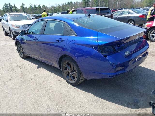 KMHLM4AG2PU417123 Hyundai ELANTRA SEL