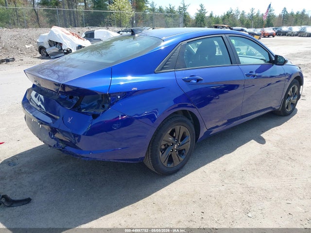 KMHLM4AG2PU417123 Hyundai ELANTRA SEL