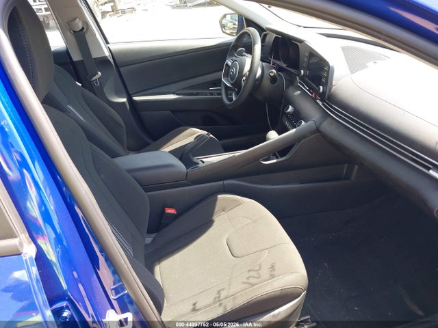 KMHLM4AG2PU417123 Hyundai ELANTRA SEL