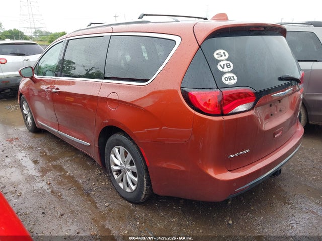 Продажа на аукционе авто 2018 Chrysler Pacifica Touring L, vin: 2C4RC1BG7JR171981, номер лота: 44997769