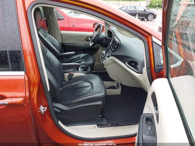 Продажа на аукционе авто 2018 Chrysler Pacifica Touring L, vin: 2C4RC1BG7JR171981, номер лота: 44997769