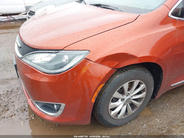 Продажа на аукционе авто 2018 Chrysler Pacifica Touring L, vin: 2C4RC1BG7JR171981, номер лота: 44997769