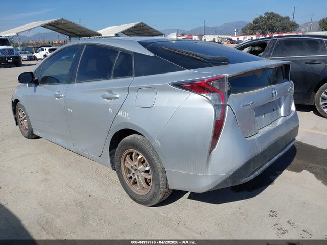 Toyota Prius Two 2016 JTDKBRFU9G3018751 Image 3