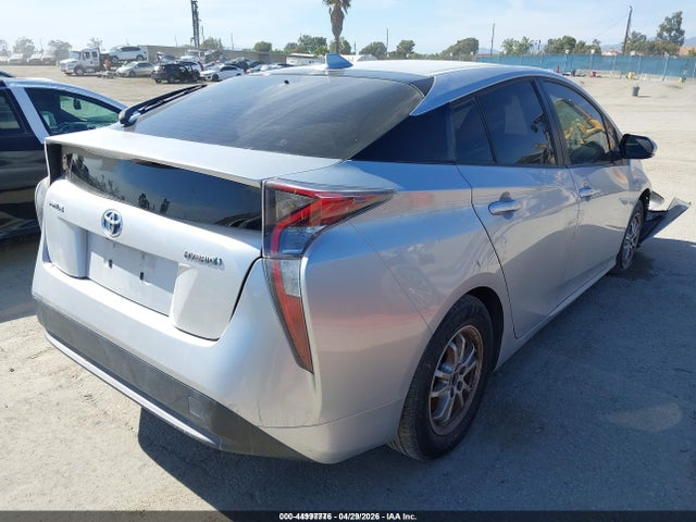 Toyota Prius Two 2016 JTDKBRFU9G3018751 Image 4