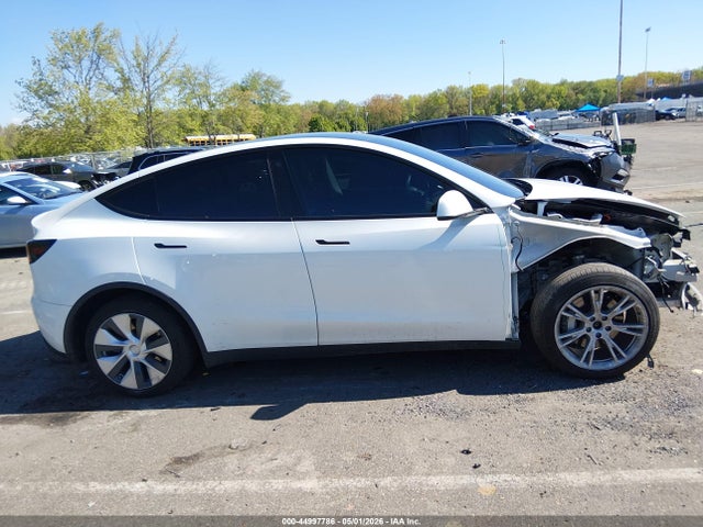 5YJYGDEE5LF043846 Tesla Model Y Long Range Dual Motor All-wheel Drive