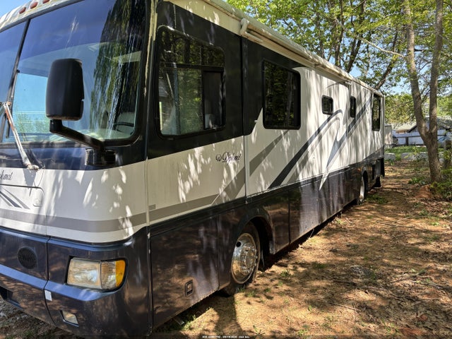 44997792 :رقم المزاد ، 1RF120513X2007774 vin ، 1999 Roadmaster Rail Diplomat + مزاد بيع