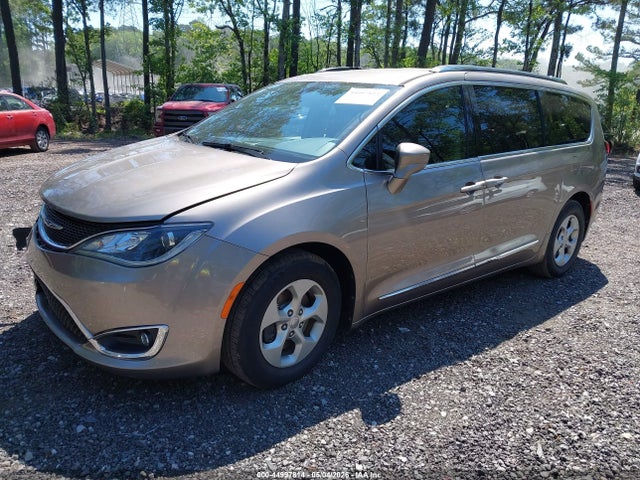Продаж на аукціоні авто 2017 Chrysler Pacifica Touring-l Plus, vin: 2C4RC1EG2HR554975, номер лоту: 44997814